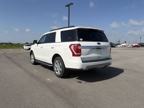 Used 2021 Ford Expedition XLT AWD/4WD image 3