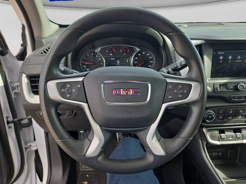 Used 2024 GMC Terrain SLE FWD image 30