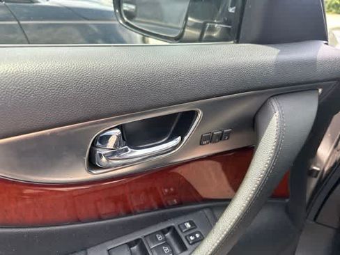 Used 2009 INFINITI FX35 AWD w/ Navigation Pkg image 8