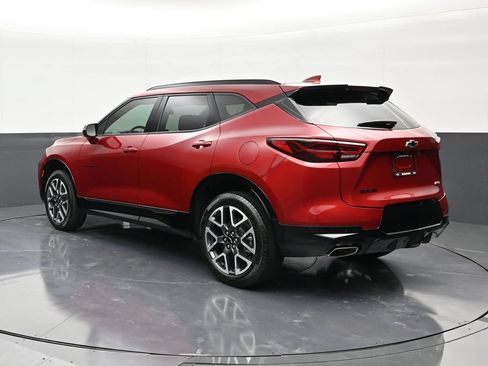 Used 2025 Chevrolet Blazer RS FWD image 3
