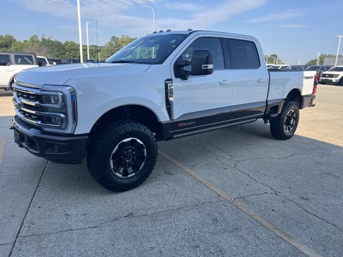 Used 2025 Ford F250 King Ranch w/ Tremor Off-Road Package AWD/4WD image 14