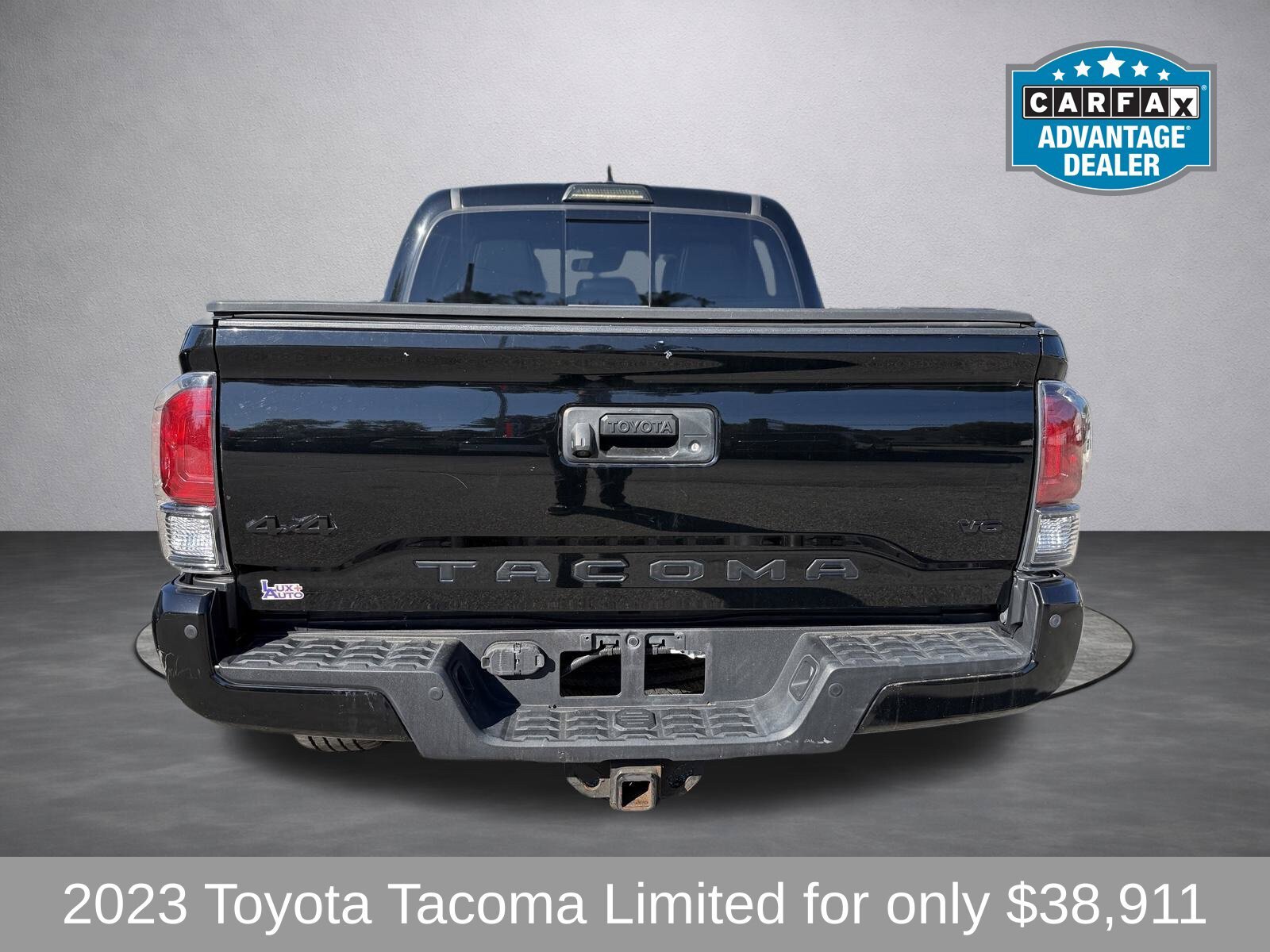 Used 2023 Toyota Tacoma Limited w/ Nightshade Package AWD/4WD image 7
