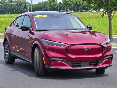 New 2025 Ford Mustang Mach-E Premium image 3