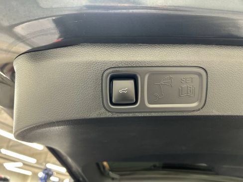 Certified 2024 Lincoln Navigator L Reserve AWD/4WD image 36