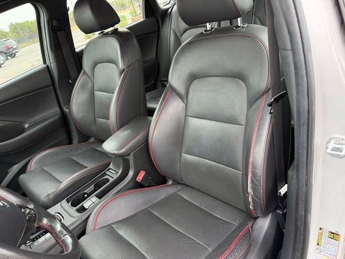 Used 2018 Hyundai Elantra GT Sport w/ Sport Tech Package 04 image 14