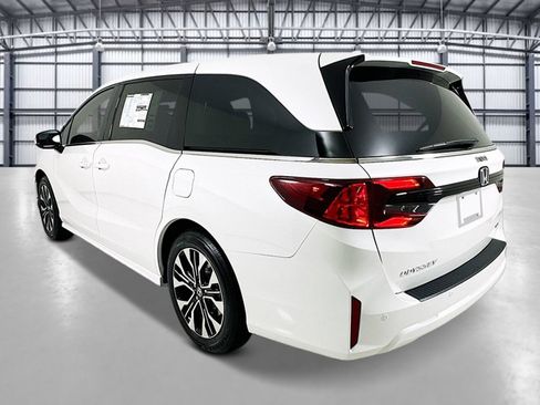New 2026 Honda Odyssey Elite image 3