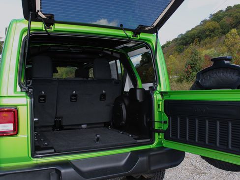 New 2026 Jeep Wrangler Unlimited Sport image 12