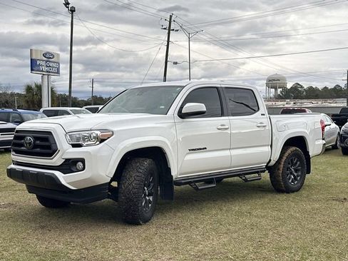 Used 2023 Toyota Tacoma SR5 image 5