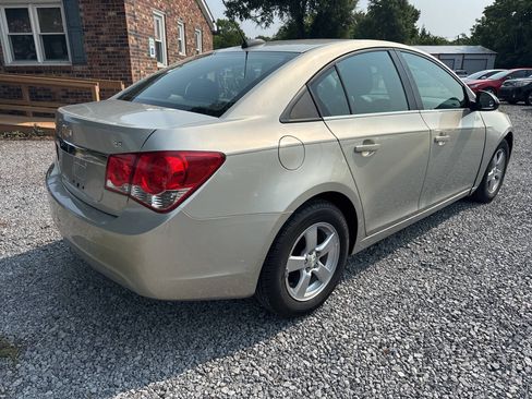 Used 2016 Chevrolet Cruze LT FWD image 3