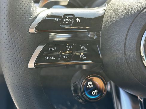 New 2025 Mercedes-Benz GLB 35 AMG 4MATIC image 28