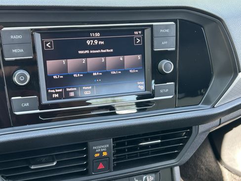 Used 2019 Volkswagen Jetta R-Line w/ R-Line Cold Weather Package FWD image 21
