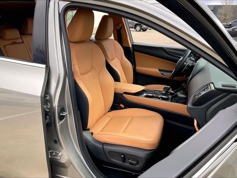 Used 2024 Lexus NX 250 FWD image 8