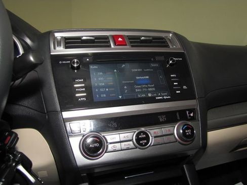 Used 2017 Subaru Legacy 2.5i Premium image 7