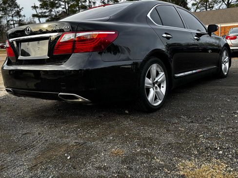 Used 2011 Lexus LS 460 Luxury w/ Comfort Pkg RWD image 2