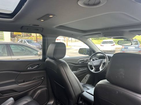 Used 2019 GMC Acadia SLT AWD/4WD image 14