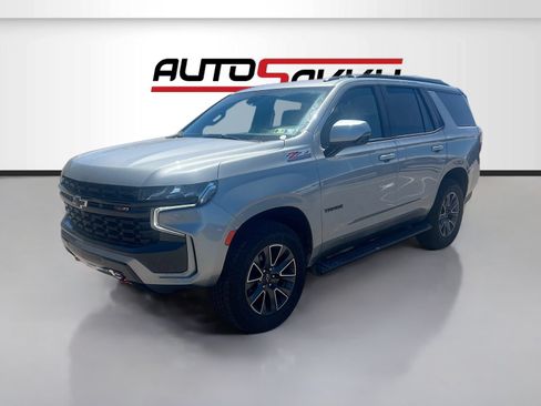 Used 2023 Chevrolet Tahoe Z71 w/ Luxury Package AWD/4WD image 3