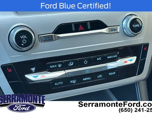 Certified 2023 Ford Explorer XLT RWD image 24
