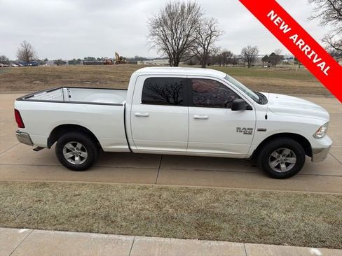 Used 2019 RAM 1500 Classic SLT image 2