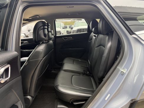 Used 2023 Kia Sportage EX image 25