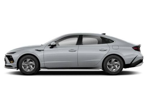 Certified 2026 Hyundai Sonata SE FWD image 2