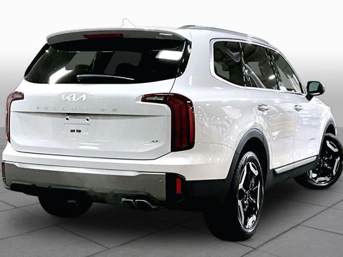 Used 2025 Kia Telluride S AWD/4WD image 13