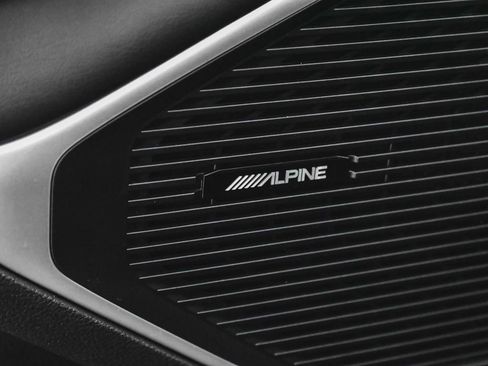 Used 2025 Jeep Wagoneer 4WD image 9