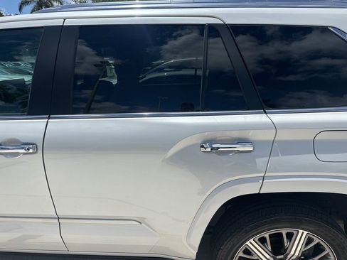 Used 2024 Toyota Sequoia Capstone RWD image 7