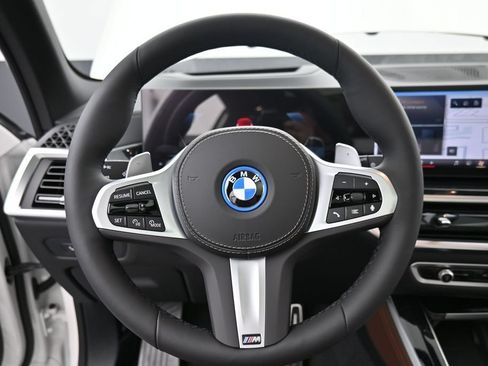 New 2026 BMW X5 xDrive50e w/ M Sport Package AWD/4WD image 13