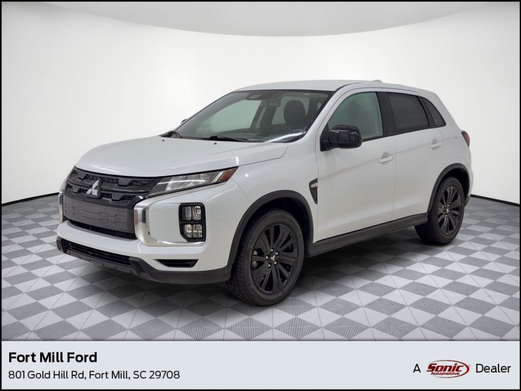 Used 2025 Mitsubishi Outlander Sport LE AWD/4WD image 1