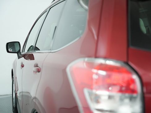 Used 2016 Subaru Forester 2.5i Limited image 61