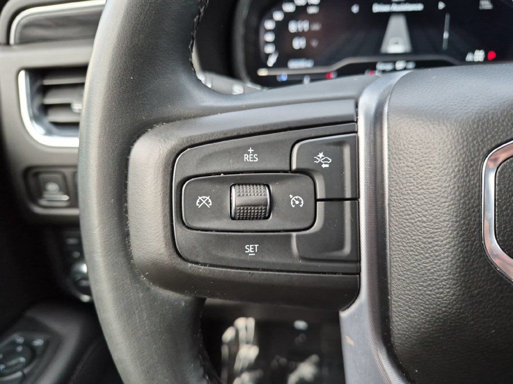 Used 2023 GMC Yukon SLT AWD/4WD image 15