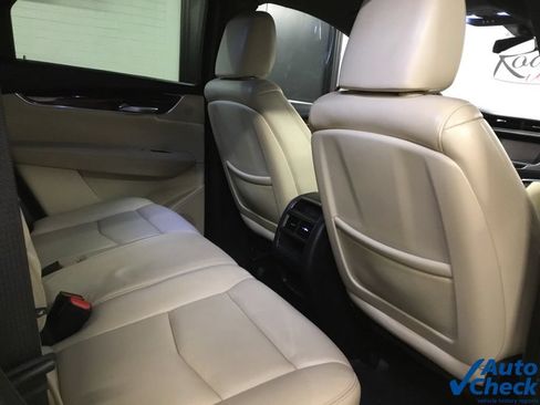 Used 2019 Cadillac XT5 Luxury AWD/4WD image 36