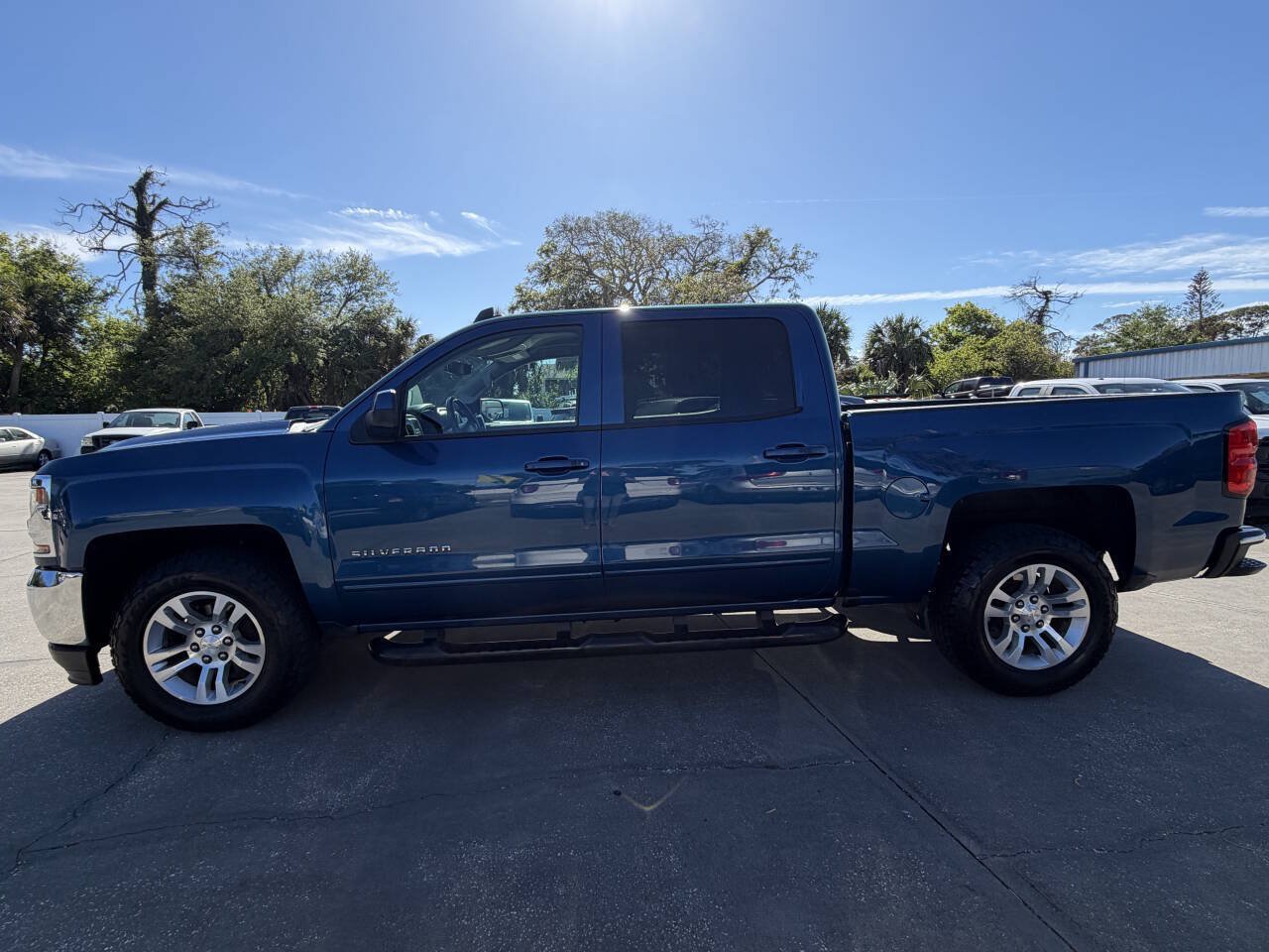 Used 2018 Chevrolet Silverado 1500 LT w/ All Star Edition RWD image 5
