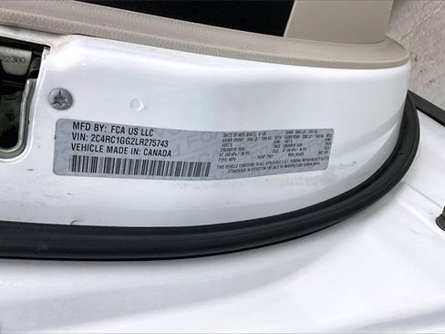 Used 2020 Chrysler Pacifica Limited image 33