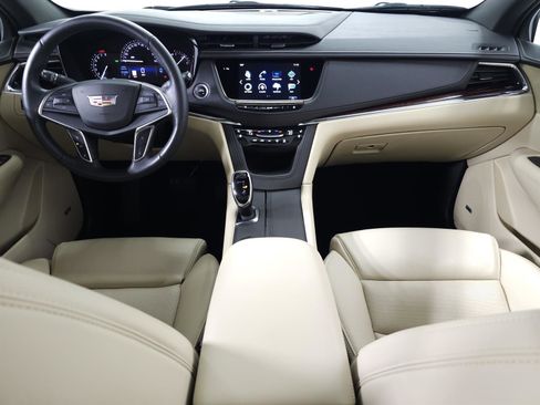 Used 2017 Cadillac XT5 Premium Luxury w/ LPO, Wheel Lock Package image 13