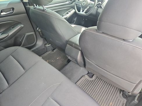 Used 2022 Nissan Altima 2.5 SV image 11