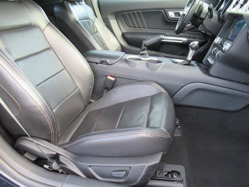 Used 2021 Ford Mustang Premium image 9