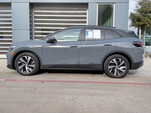 Used 2023 Volkswagen ID.4 Pro image 7