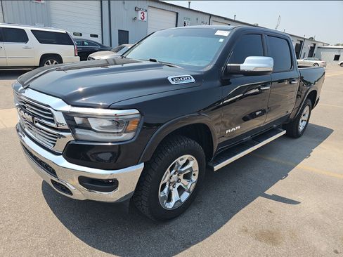 Used 2022 RAM 1500 Laramie AWD/4WD image 1