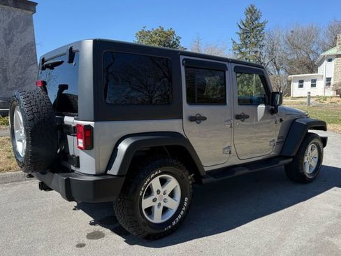 Used 2014 Jeep Wrangler Unlimited Sport w/ Dual Top Group image 7