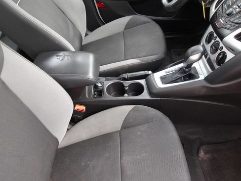 Used 2013 Ford Focus SE image 16