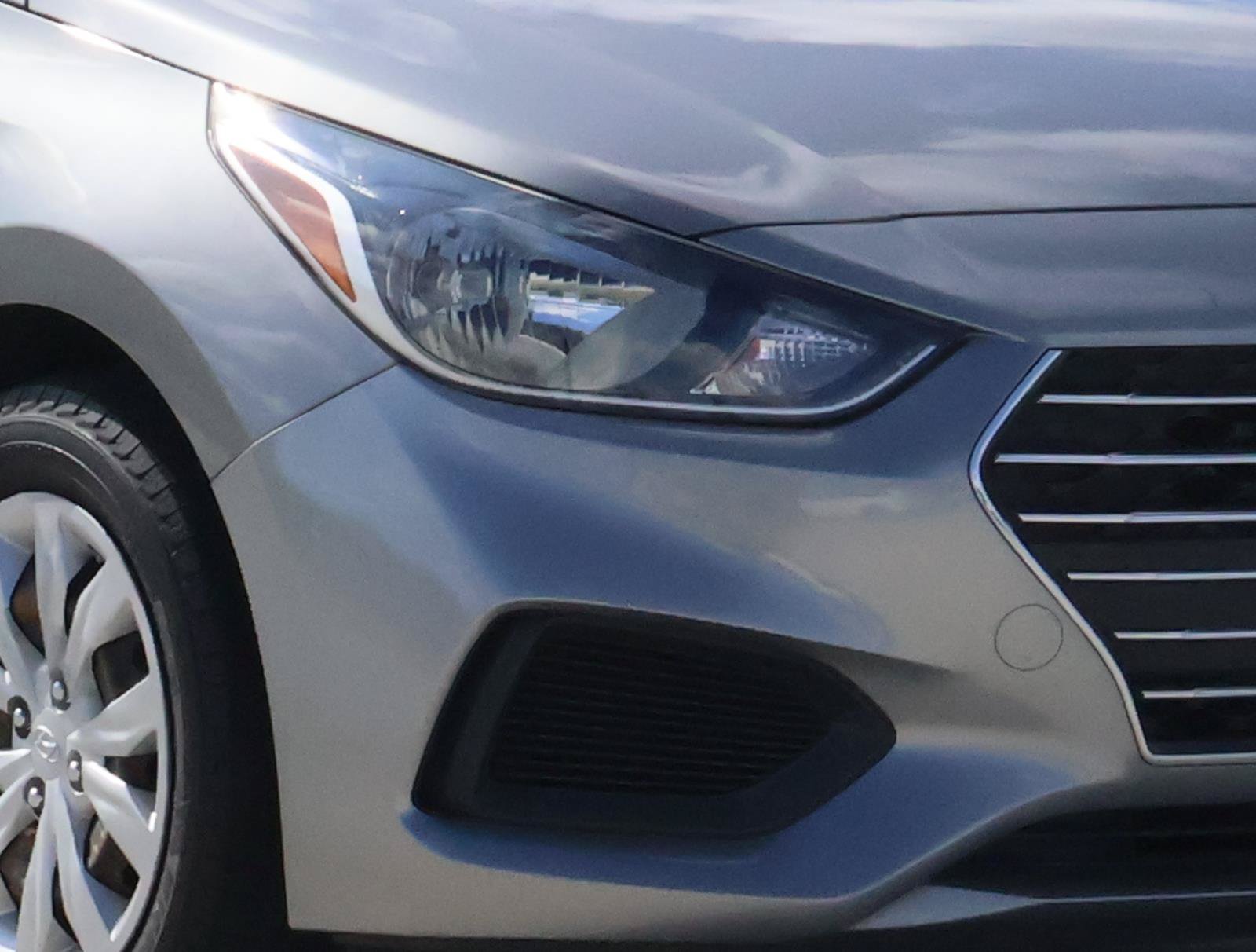 Used 2021 Hyundai Accent SE FWD image 7