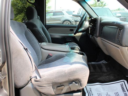 Used 2002 Chevrolet Suburban LS RWD image 17