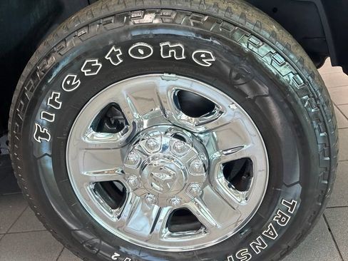 Used 2024 RAM 2500 Tradesman w/ Chrome Appearance Group AWD/4WD image 9