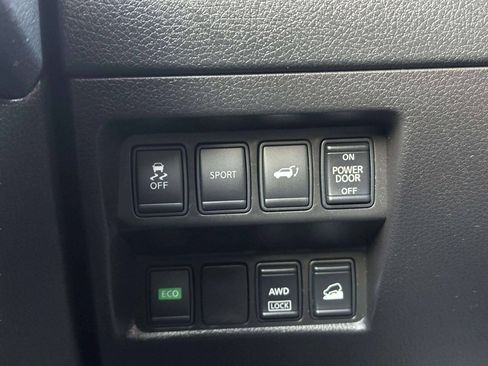 Used 2015 Nissan Rogue SL AWD/4WD image 34