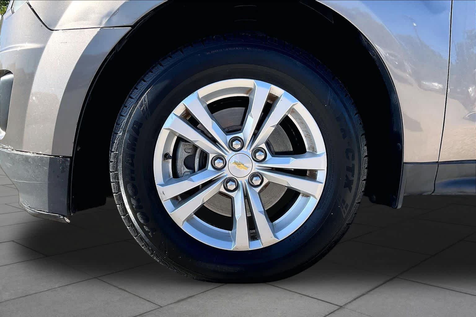 Used 2012 Chevrolet Equinox LT w/ Driver Convenience Package FWD image 11