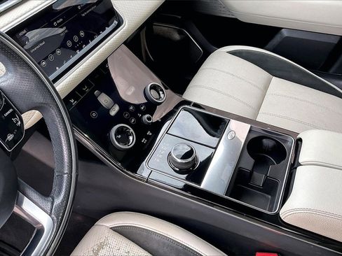 Used 2020 Land Rover Range Rover Velar R-Dynamic S image 15