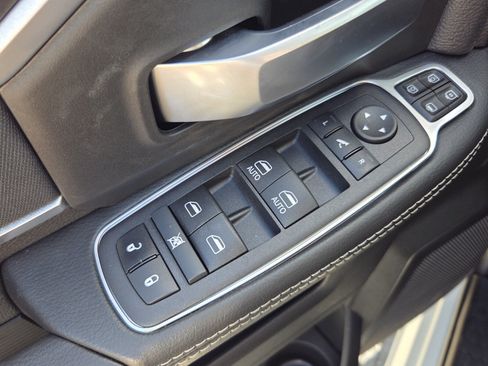 Used 2024 RAM 2500 Big Horn AWD/4WD image 29
