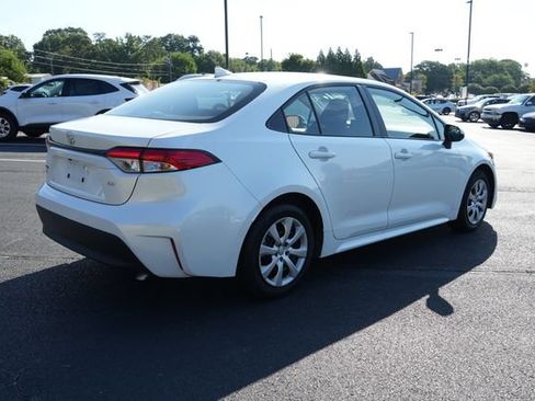 Used 2025 Toyota Corolla LE FWD image 8