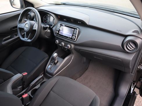 Used 2025 Nissan Kicks Play S image 43